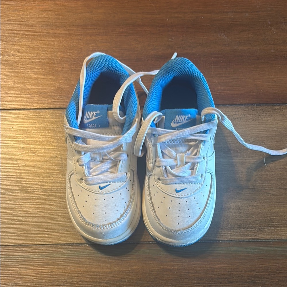 Nike Force one White and Blue Low-Top Sneakers